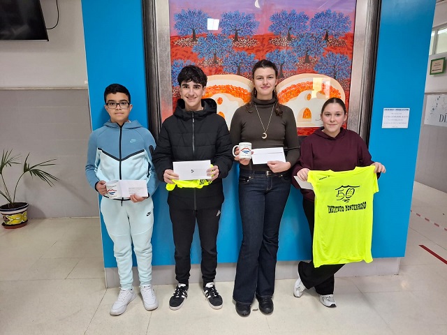 Imagen de la noticia: Alumnado premiado en el Concurso de Adornos Navideños 2025-26